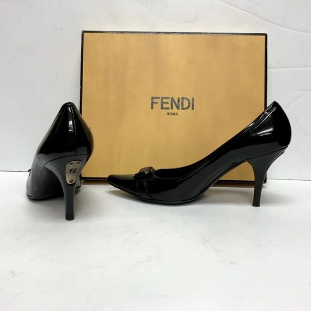 Fendi black patent leather heels with buckle 37.5